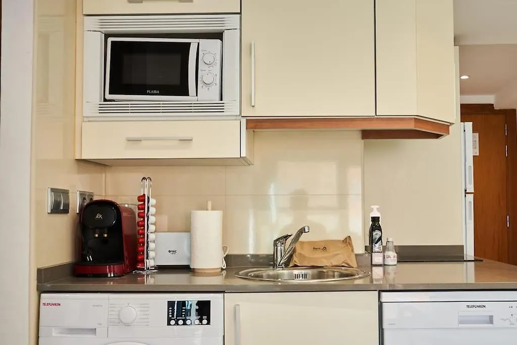 Ferienwohnung Stunning Penthouse Terrace & Pool * Free Parking Vera Apartment